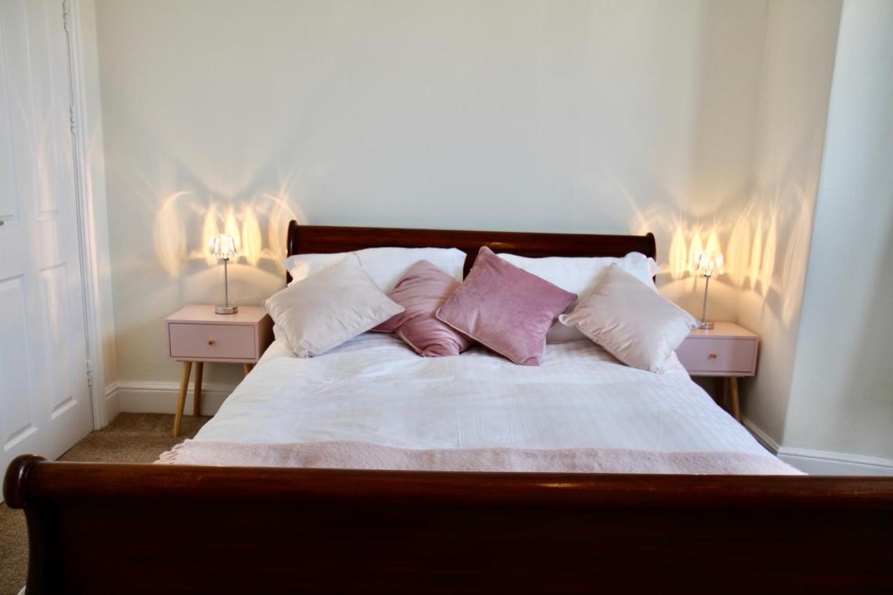 Mostyn Villa Free Private Parking Llandudno Buitenkant foto